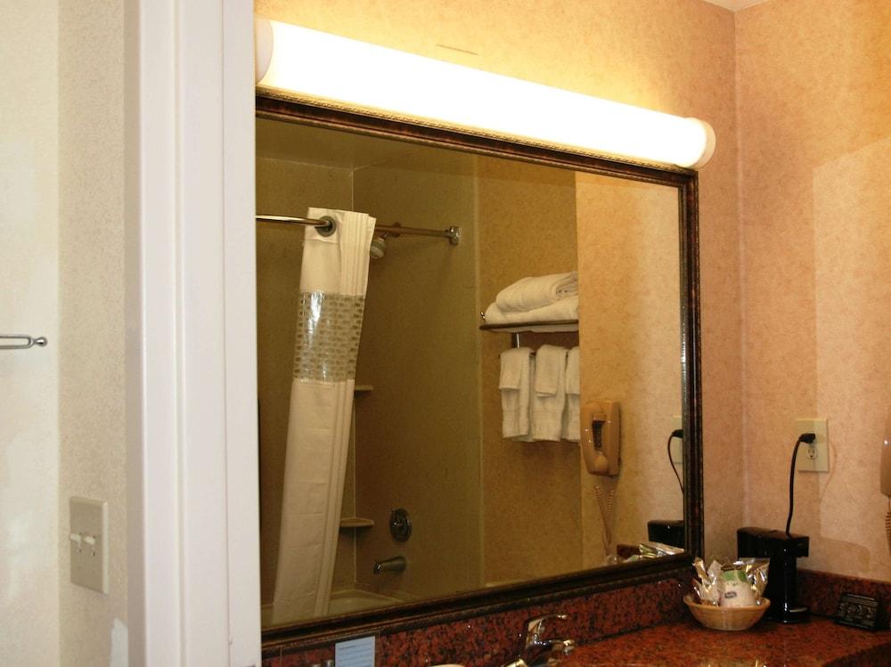 Hampton Inn Canton Exteriör bild
