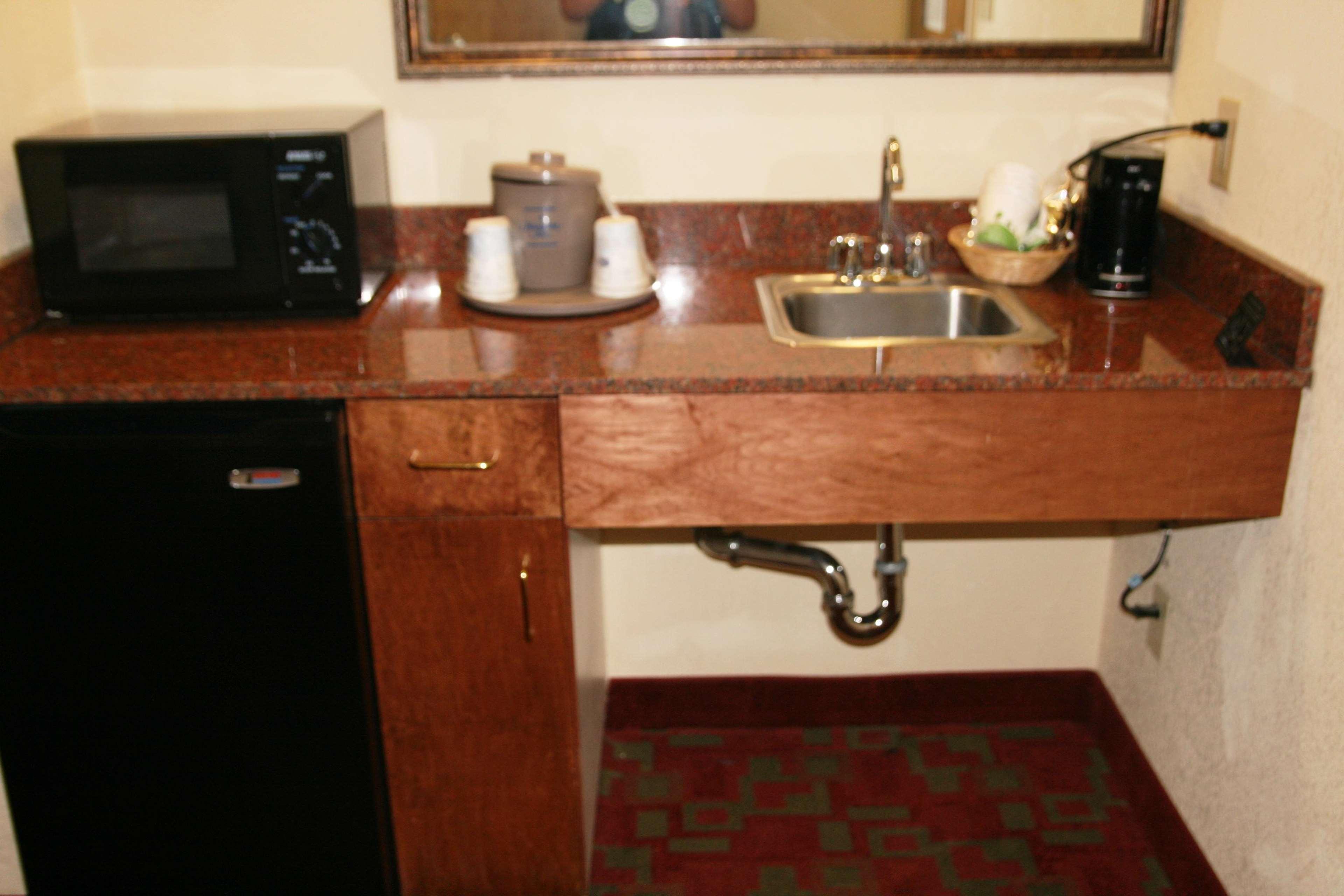 Hampton Inn Canton Rum bild