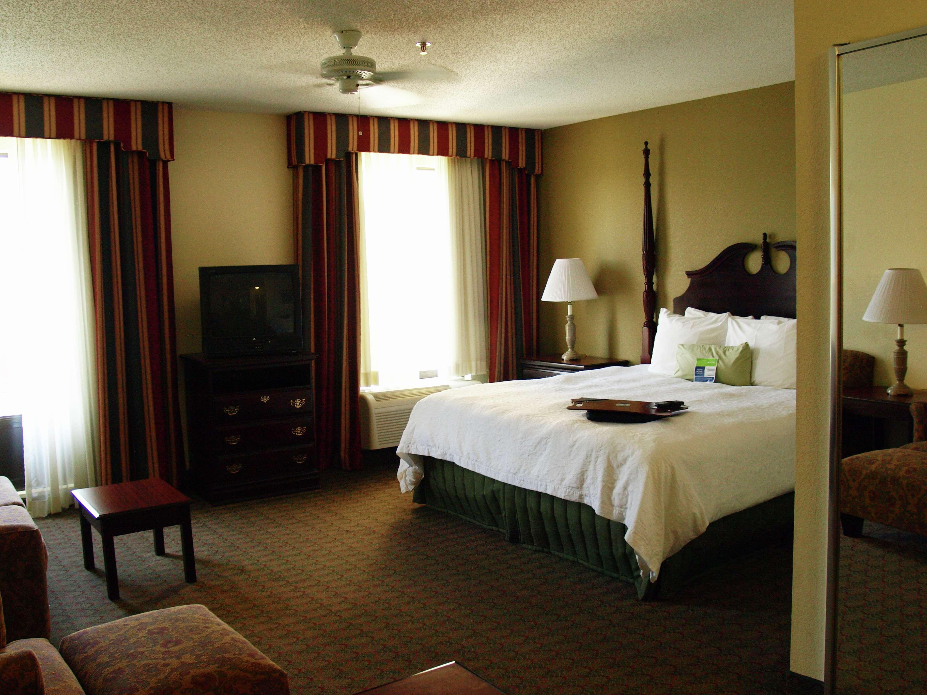 Hampton Inn Canton Exteriör bild