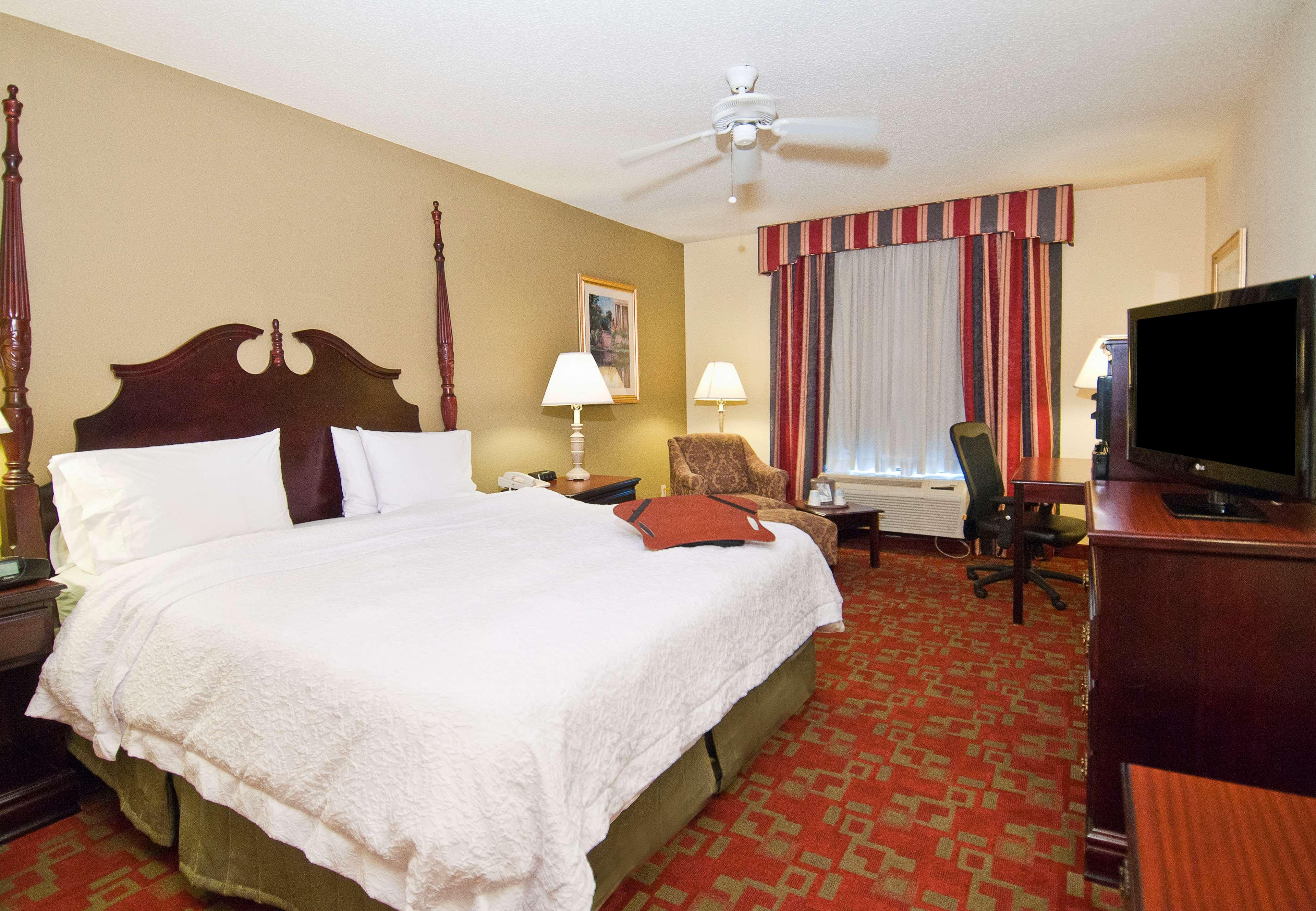 Hampton Inn Canton Exteriör bild